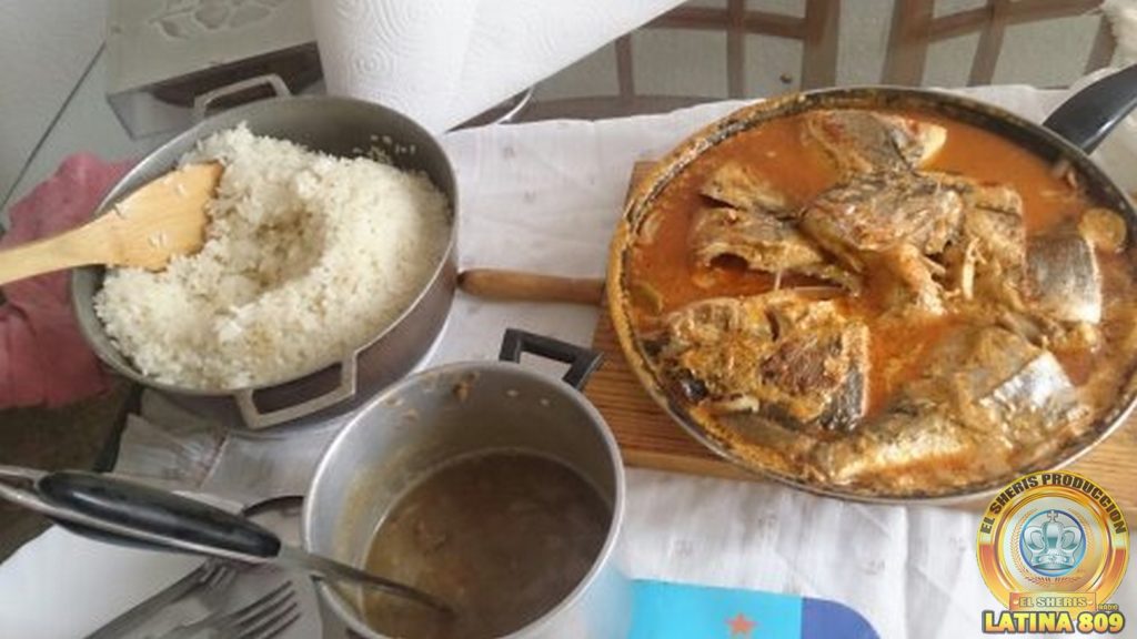 La dorada con coco y arroz blanco es una deliciosa receta que combina sabores tropicales con pescado y arroz un plato favorito del norte en la rep Dominicana.