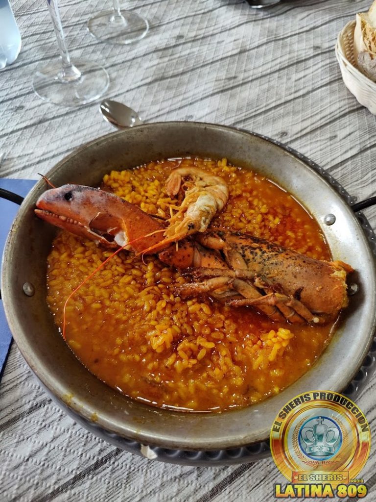 Arroz con bogavante, receta fácil y tradicional
"Arroz con bogavante" es un delicioso plato español que se traduce como "arroz con langosta" en inglés.