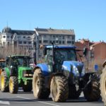 Los tractores y agricultores provocan retenciones y cortes de carretera en las mayorías de  provincias de España