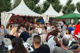 Las asociaciones migrantes acusan al Ayuntamiento de León de excluirles de las fiestas de San Juan