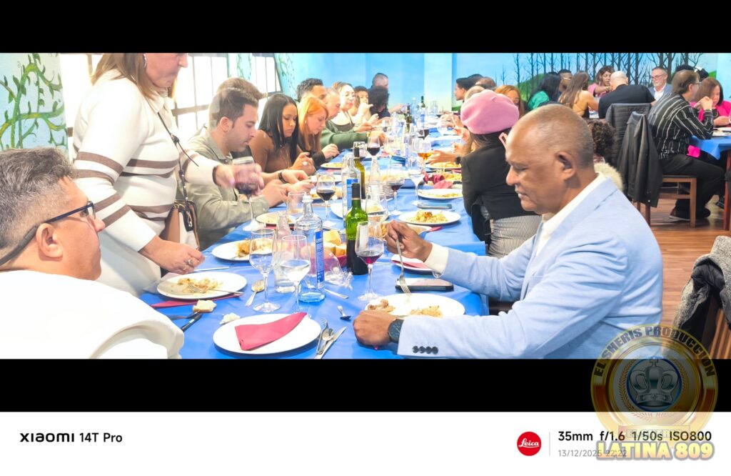 La Asociación Dominicana de Castilla y León comparte en familia una gran Cena Navideña