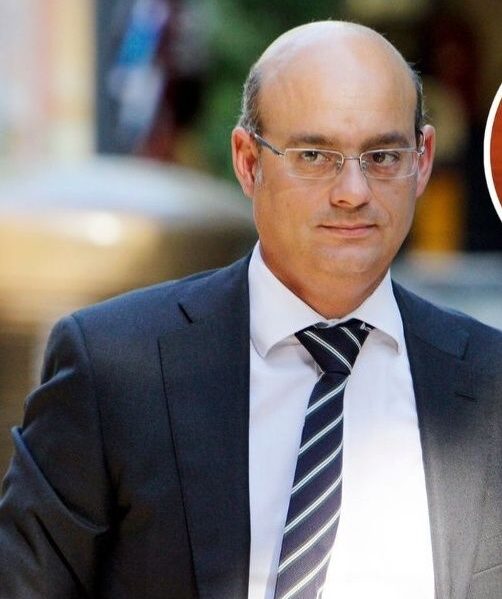 El cantante Julio Iglesias ya está preparando su defensa y lo está haciendo con uno de los abogados más prestigiosos del país.