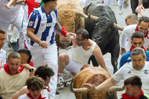 San Fermín, pasión por el toro entre encierros, festejos y miles de visitantes internacionales Pamplona, 4 de julio de 2026.